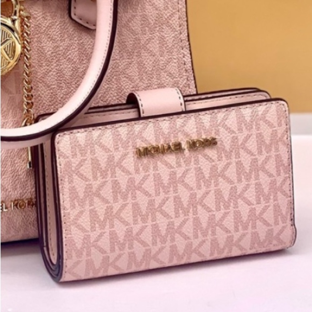 MICHAEL KORS Jet Set Travel Signature Medium Bifold Wallet Powder Blush - Picture 8 of 13